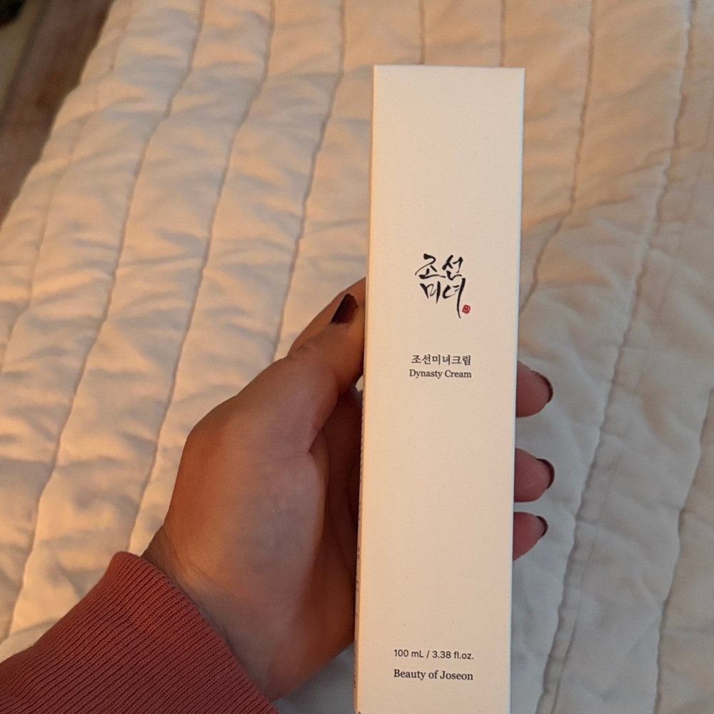 Dynasty Cream - White